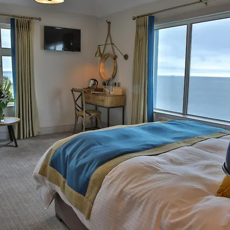 On The Shore 4*