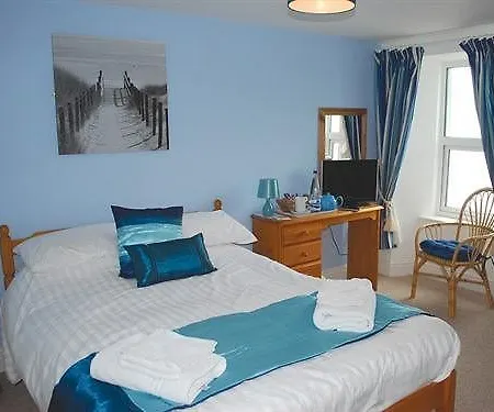 On The Shore Inn 4*